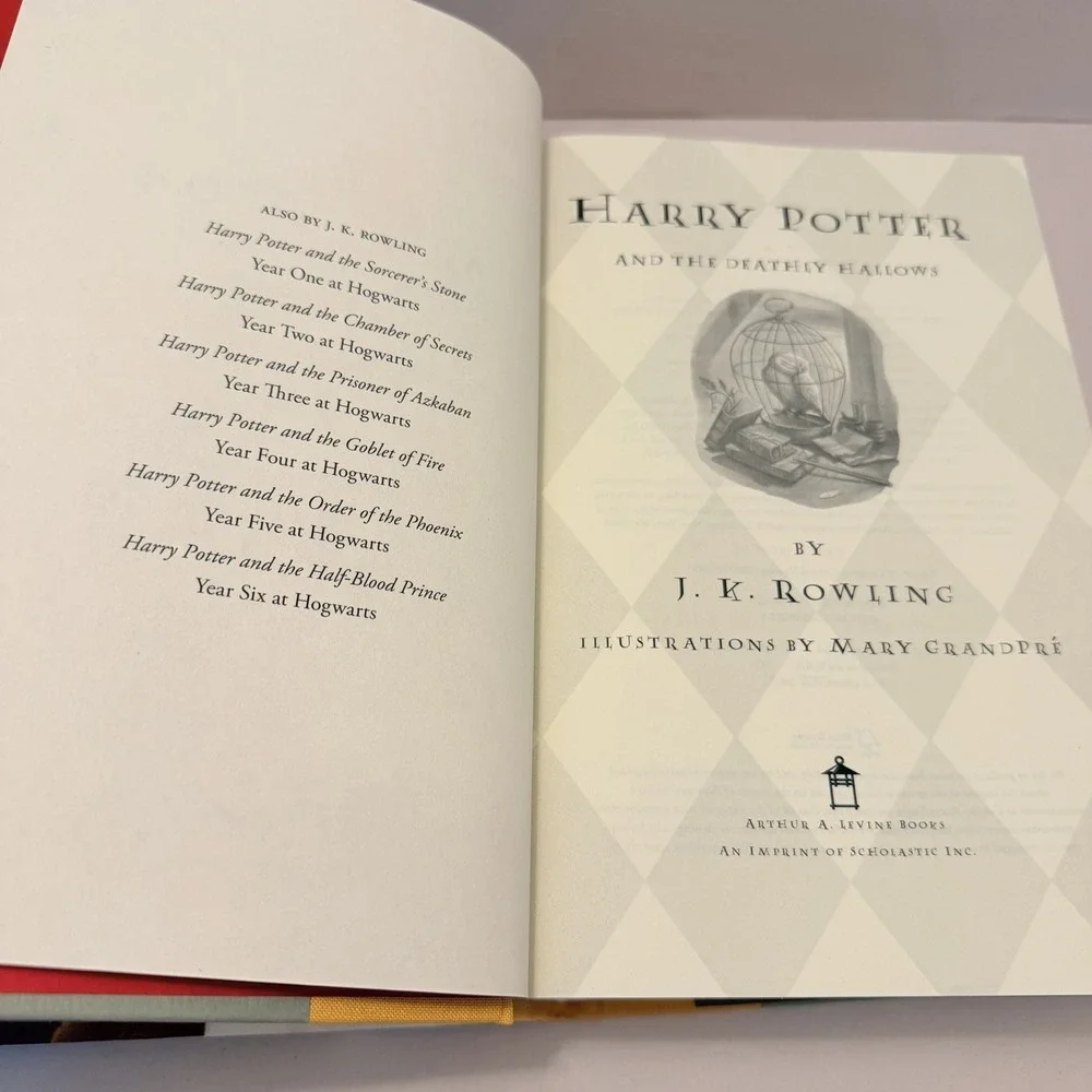 Harry Potter And the Deathly Hallows First Edition July 2007 Book HC DJ Vintage